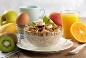 Gachas de frutas como desayuno saludable para adelgazar